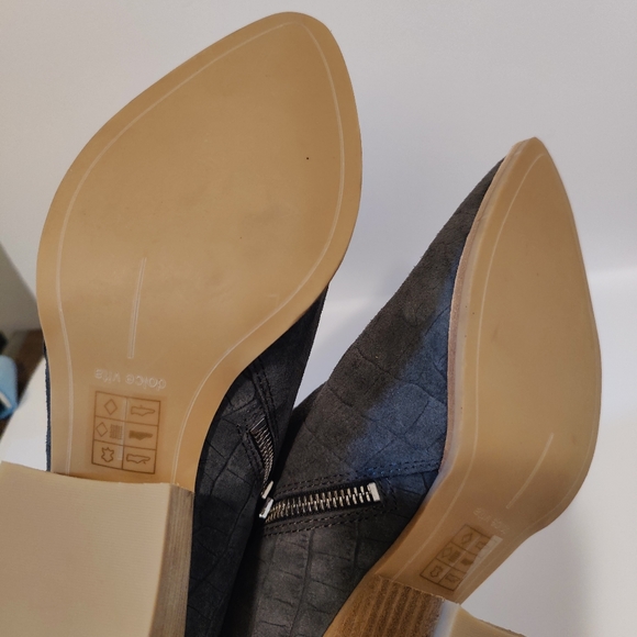 Dolce Vita Women's Gray Snake print Mule - Picture 7 of 9